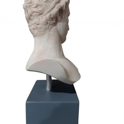The Marathon Boy Bust Head Sculpture - Ancient..